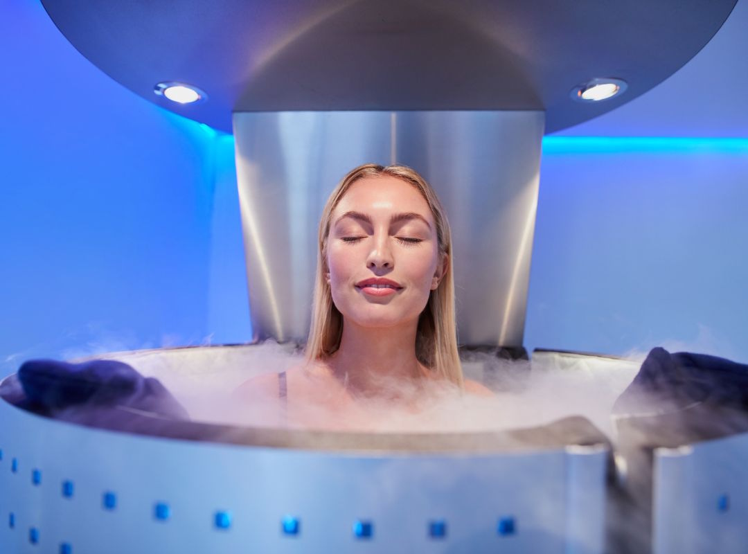 Une femme qui fait de la cryothérapie 