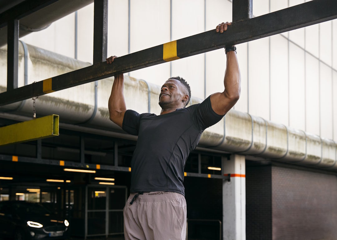 Le muscle up la descente négative contrôlée