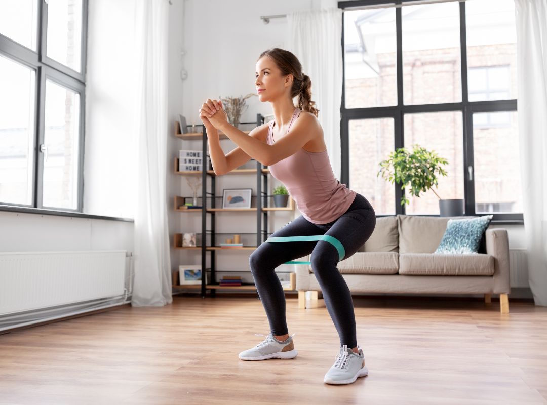 Squat sumo avec élastique