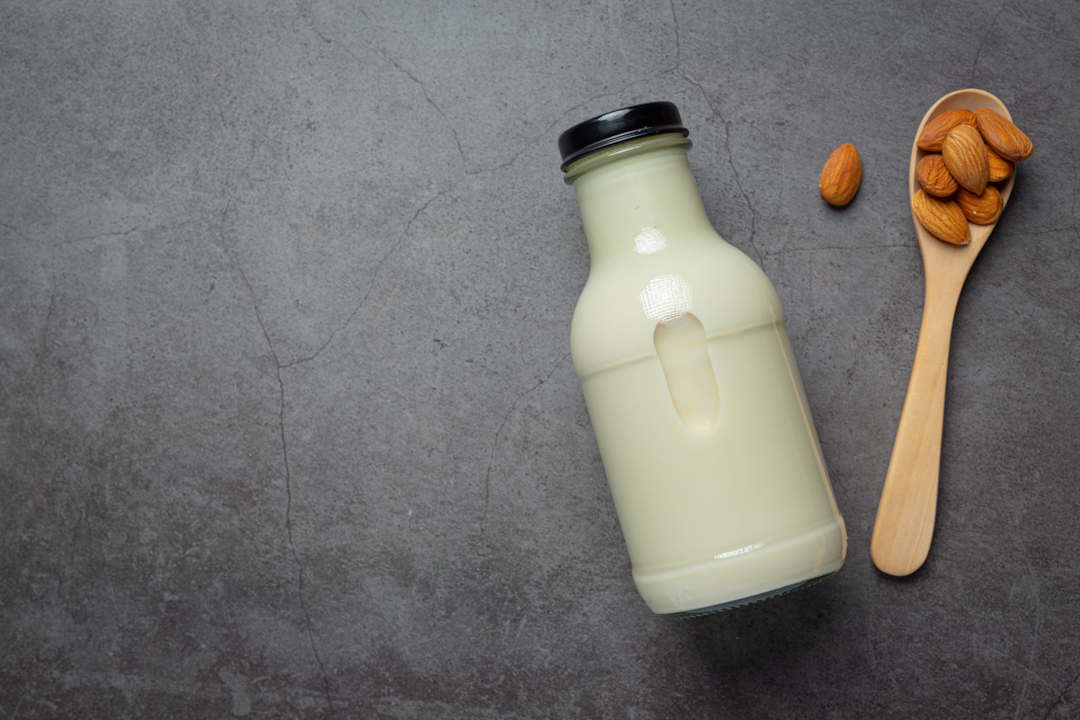 Lait d'amande industriel