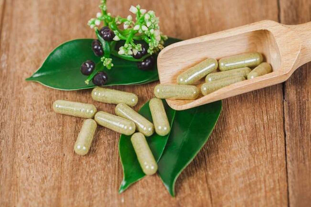 L'ashwagandha en forme de gélule, facile à prendre.
