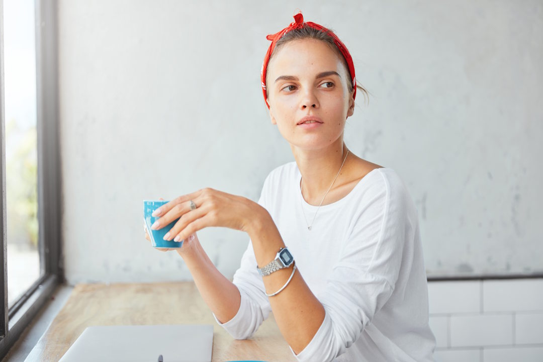 Une femme qui suit une cure de zinc