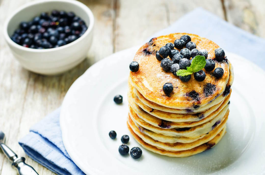Des pancakes avec de la myrtille 