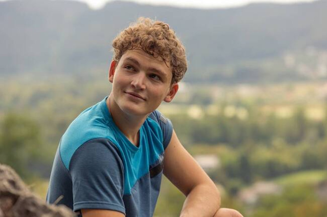 Un jeune homme en forme grâce au Citrate de magnésium