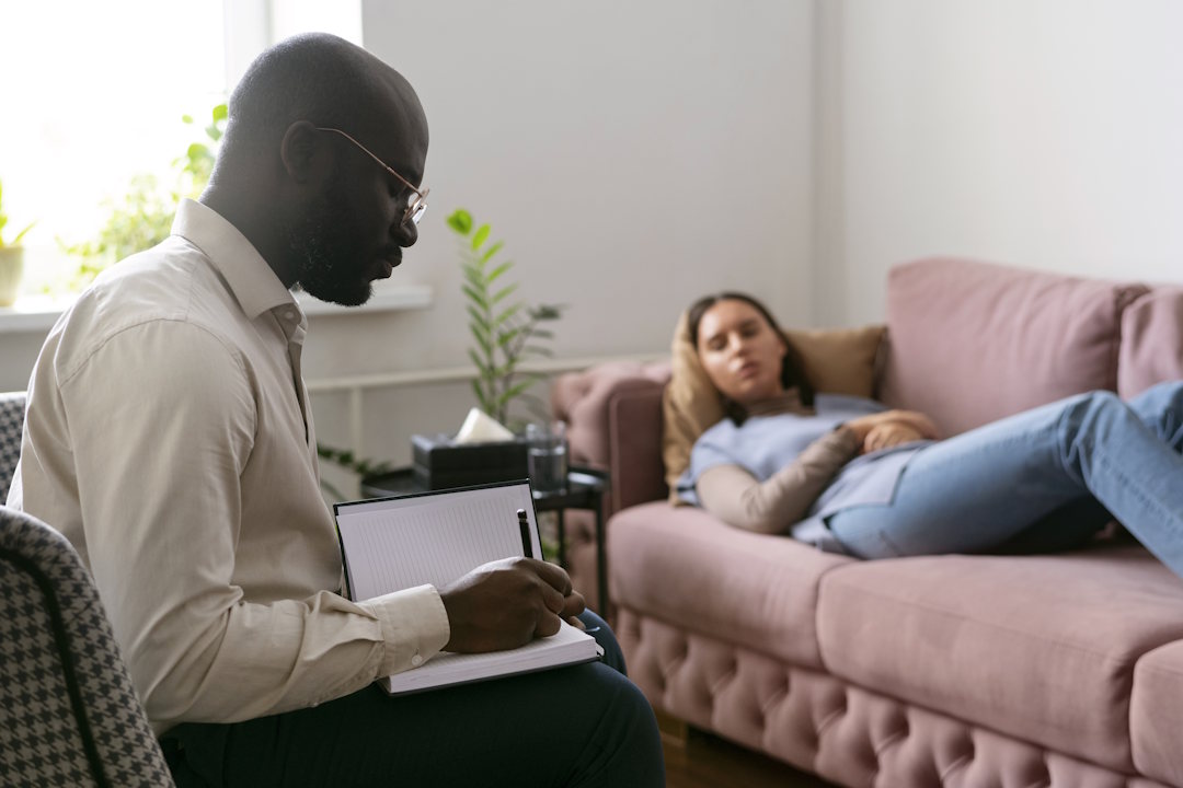 La psychothérapie est l'une des traitements du TAG