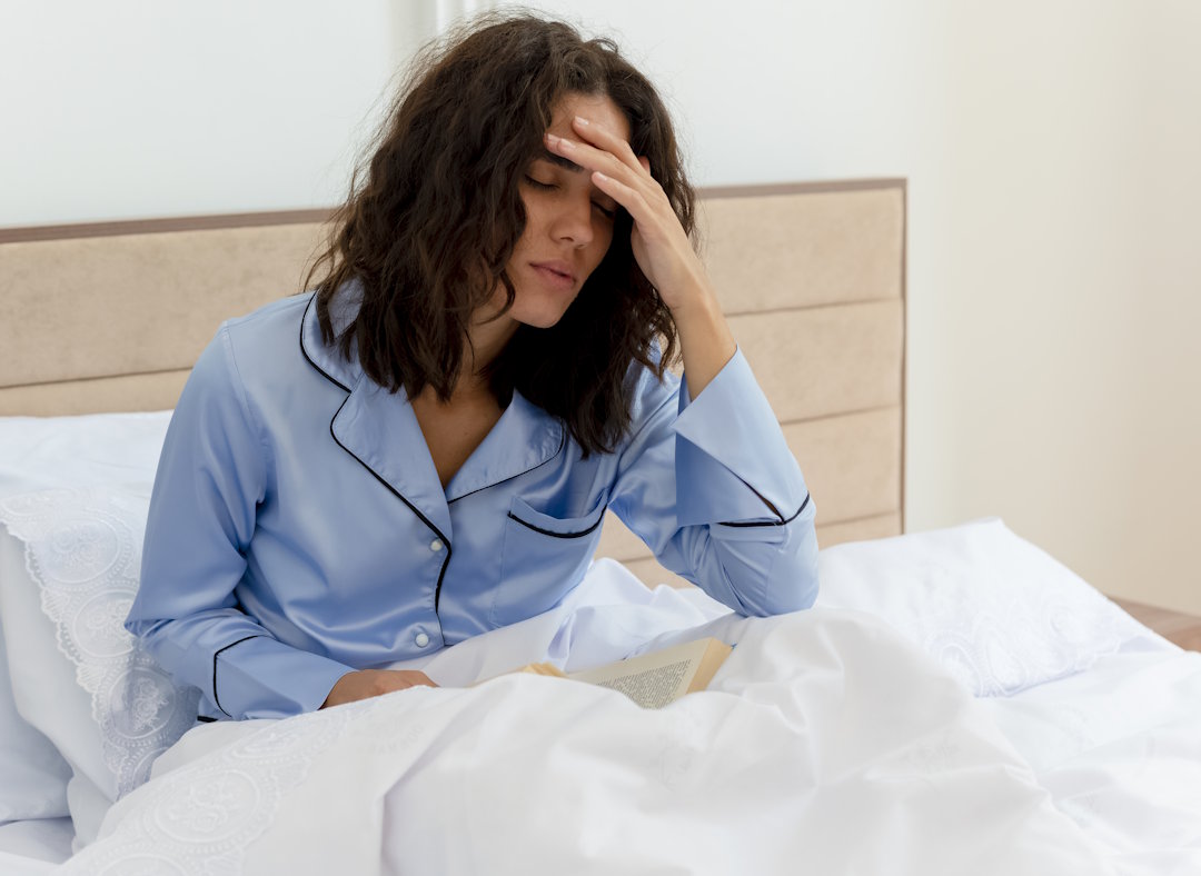 Symptômes d'une crise d'herpès génital chez une femme