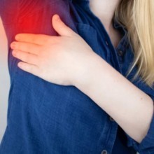 Tendinite sous les aisselles : symptômes, causes et solutions pour comprendre 