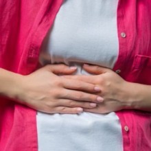 Brûlure d'estomac : causes, manifestations et remèdes naturels pour y remédier