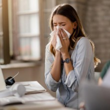 Sinusite : symptômes, causes et comment la soigner 