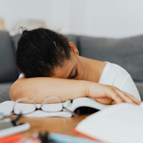 Asthénie : comprendre et soulager cette fatigue qui ne passe pas