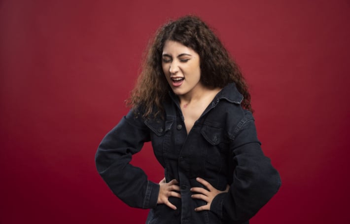 Crampes d’estomac : 8 remèdes de grand-mère pour les calmer