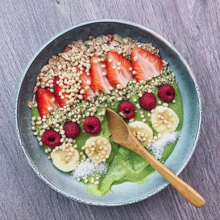 Green smoothie protéiné citron vert mangue