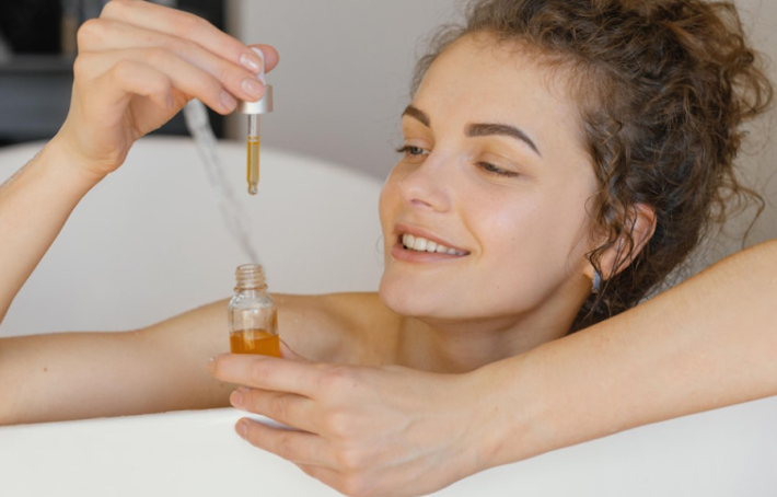 Huile essentielle de Niaouli : à quoi sert-elle et comment bien l’utiliser ?