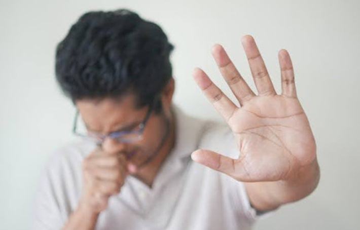 Huile essentielle pour toux grasse ou sèche :  comment choisir et l'utiliser ?