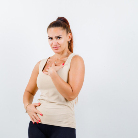 Ventre gonflé comme une femme enceinte