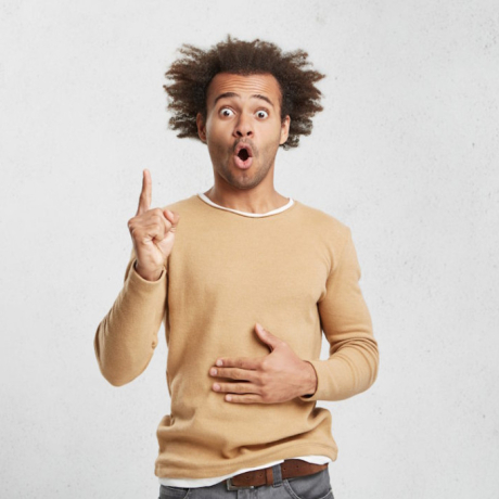 Ventre qui gargouille : un phénomène fréquent mais parfois déroutant