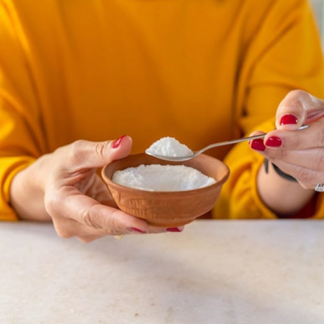 Bicarbonate de soude pour la digestion : bonne ou mauvaise idée ?