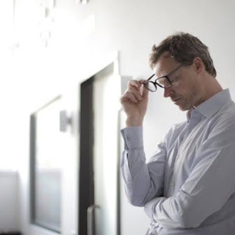 Stress : mécanismes, symptômes, causes et solutions pour le gérer au quotidien