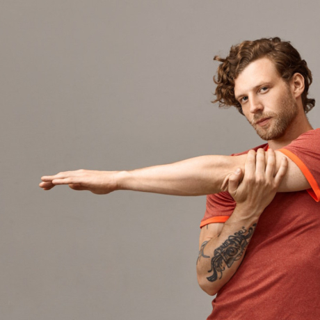 Tendinite du bras gauche : comprendre la douleur pour un mouvement fluide