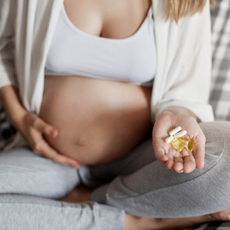 Compléments alimentaires pendant la grossesse : utiles ou pas ?