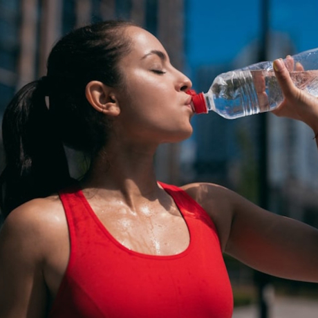 Quels sont les dangers de boire trop d'eau ?