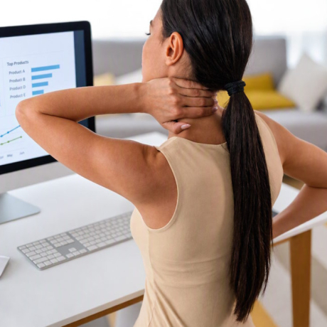 Cervicalgie (douleur cervicale) : causes, symptômes et solutions