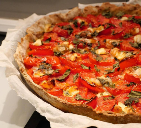 Tarte aux tomates et à la farine de patate douce