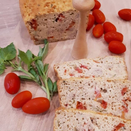 Cake thon tomates cerises et basilic Cake thon tomates cerises et basilic