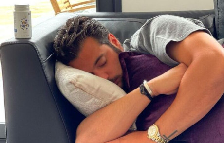 Paralysie du sommeil : causes, symptômes et solutions