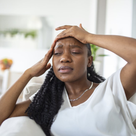 Mal de tête tous les jours et fatigue : les causes possibles et que faire