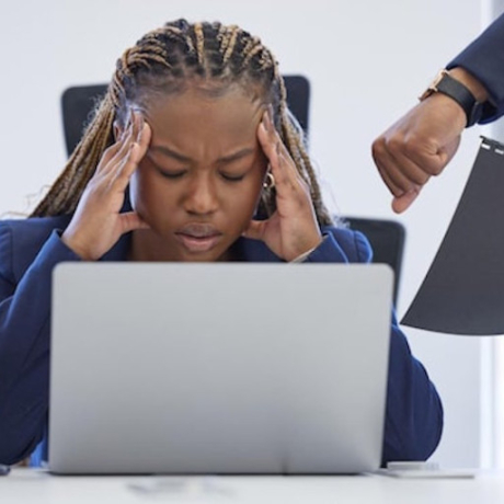 Stress au travail : repérez les 9 signes avant que le burn-out s’installe