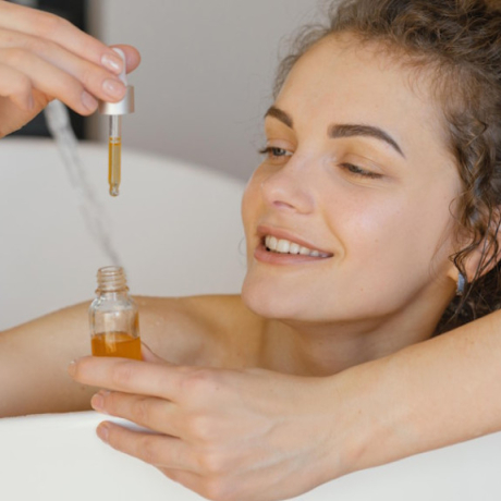 Huile essentielle de Niaouli : à quoi sert-elle et comment bien l’utiliser ?