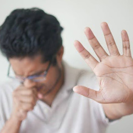 Huile essentielle pour toux grasse ou sèche :  comment choisir et l'utiliser ?