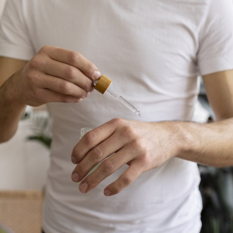 Huiles essentielles anti-inflammatoires : guide anti-douleur