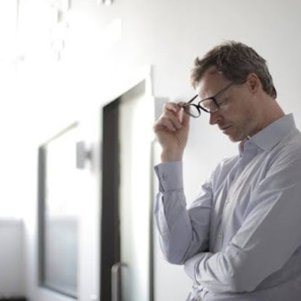 Stress : mécanismes, symptômes, causes et solutions pour le gérer au quotidien