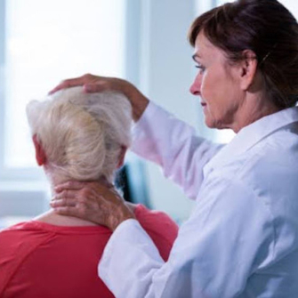 Arthrose cervicale : efficacité des remèdes de grand-mère 