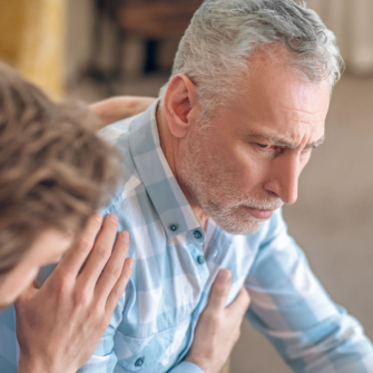 Insuffisance cardiaque : symptômes, causes et traitements