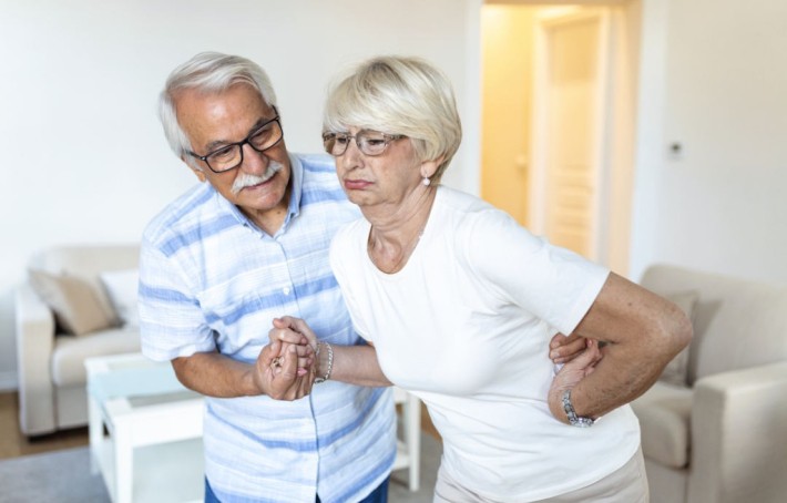 Arthrose de la hanche : la reconnaître, la soulager et réapprendre à bouger