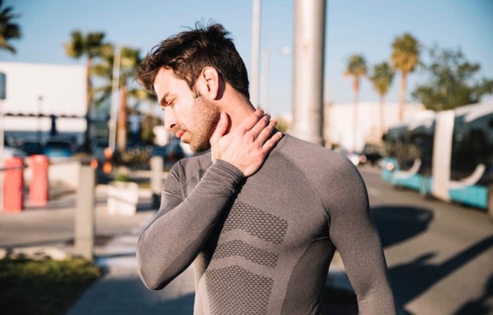 Contracture musculaire : symptômes, causes et solutions pour soulager la douleur