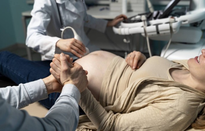 PMA (Procréation Médicalement Assistée) : Définition, techniques et parcours
