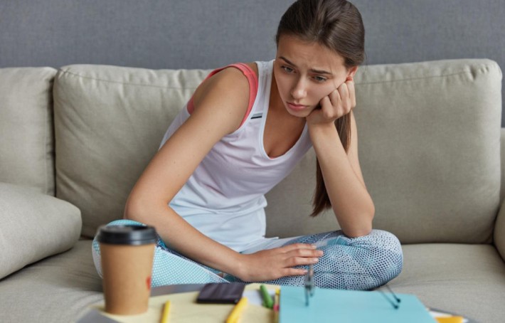 Taux de cortisol élevé : quels sont les symptômes et comment réagir ?