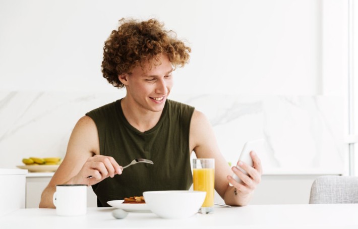 Combien de protéines par jour : le guide selon votre profil