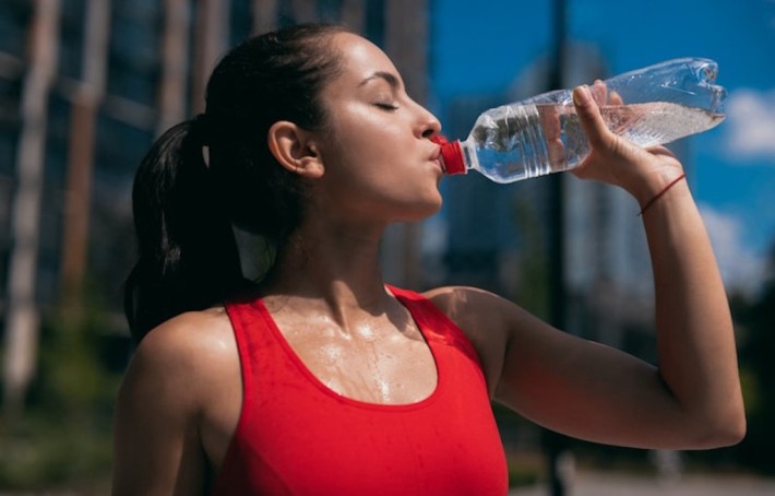 Quels sont les dangers de boire trop d'eau ?
