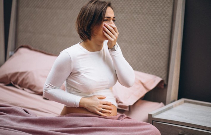 Intoxication alimentaire enceinte : risques, symptômes et prévention