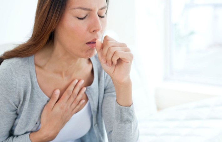 Toux : causes, types et comment la soulager