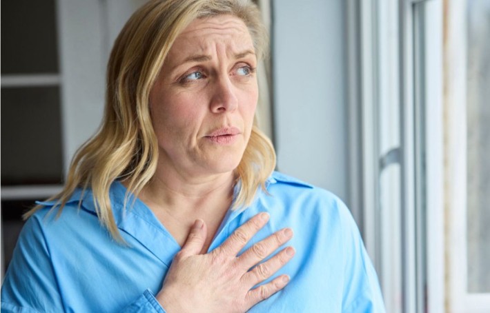 Palpitations cardiaques : causes, symptômes et quand s'inquiéter