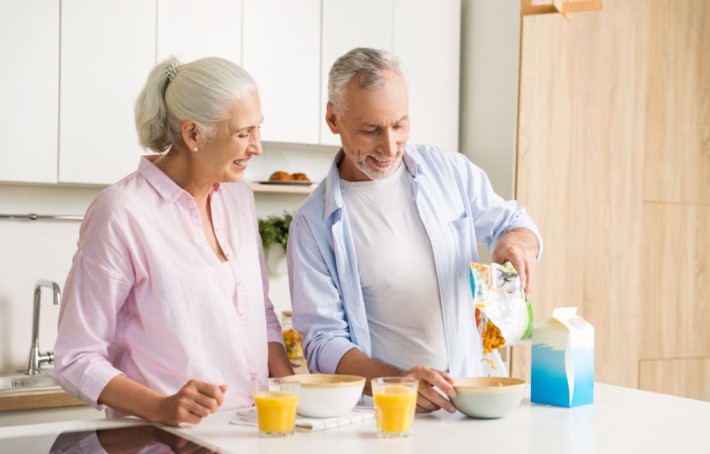 Complément alimentaire pour personne âgée : lesquels choisir ?