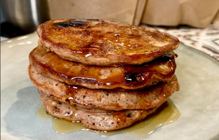 Pancakes protéinés aux pépites de chocolat 
