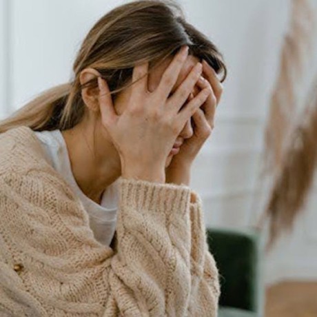 Hernie hiatale et stress : comprendre le lien et apaiser les symptômes