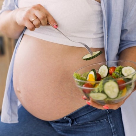 Alimentation pendant la grossesse : quoi manger et comment s’adapter ?